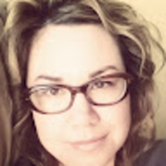 Meet your Posher, Selena - Picture 1 of 1